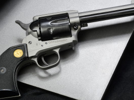 Nuova finitura per il revolver Chiappa Saa 1873-22 Nuova finitura per il revolver Chiappa Saa 1873-22