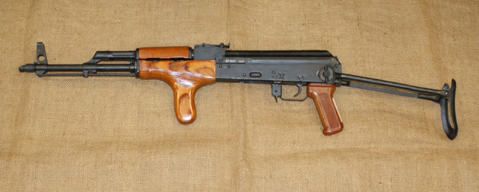 Akm romeni