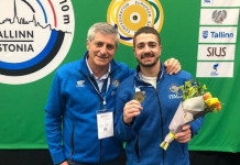 Europei di tiro a segno 10 metri, tre medaglie per l’Italia Europei di tiro a segno 10 metri, tre medaglie per l’Italia: Paolo Monna col presidente Uits Costantino Vespasiano