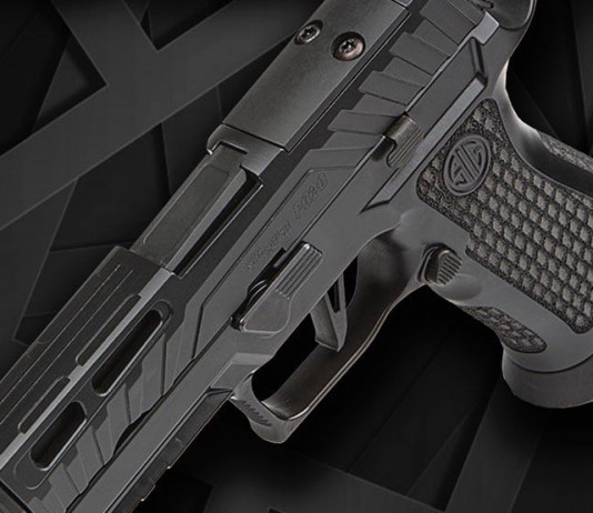 Sig Sauer P320 Spectre Comp Blackout, la pistola full size in polimero Sig Sauer P320 Spectre Comp Blackout, la pistola full size in polimero