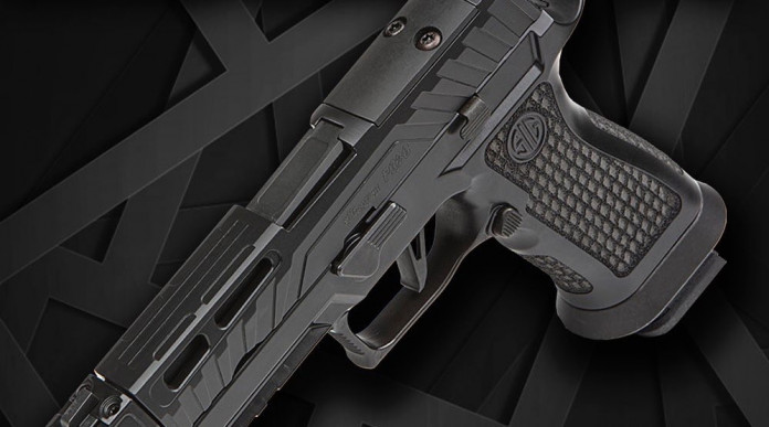 Sig Sauer P320 Spectre Comp Blackout, la pistola full size in polimero