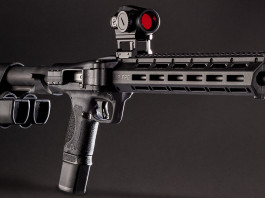 Smith & Wesson M&P Fpc, la carabina in calibro da pistola con calcio collassabile Smith & Wesson M&P Fpc, la carabina in calibro da pistola con calcio collassabile