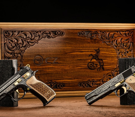 Cz 75 & Colt 1911 Tribute to legends, set di due pistole da collezione Cz 75 & Colt 1911 Tribute to legends, set di due pistole da collezione