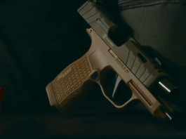 Sig Sauer P365XL Spectre comp coyote, la pistola microcompatta con freno di bocca Sig Sauer P365XL Spectre comp coyote, la pistola microcompatta con freno di bocca integrato