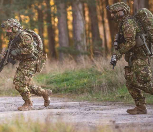 Lowa Zephyr Mk2 Gtx Hi, lo stivale per le forze armate e di polizia Lowa Zephyr Mk2 Gtx Hi, lo stivale per le forze armate di polizia