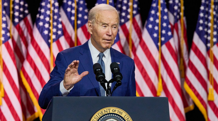 Restrizioni sulle armi in America: Joe Biden