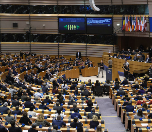 Parlamento europeo approva atto su produzione di munizioni Parlamento europeo approva atto su produzione di munizioni