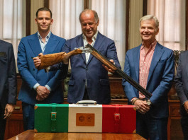 Fucile Beretta SL2 personalizzato per i 70 anni di Luciano Rossi Fucile Beretta Sl2 personalizzato per i 70 anni di Luciano Rossi