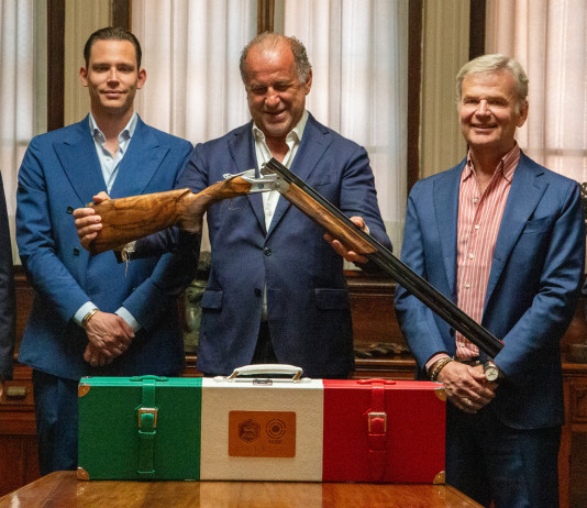 Fucile Beretta SL2 personalizzato per i 70 anni di Luciano Rossi Fucile Beretta Sl2 personalizzato per i 70 anni di Luciano Rossi