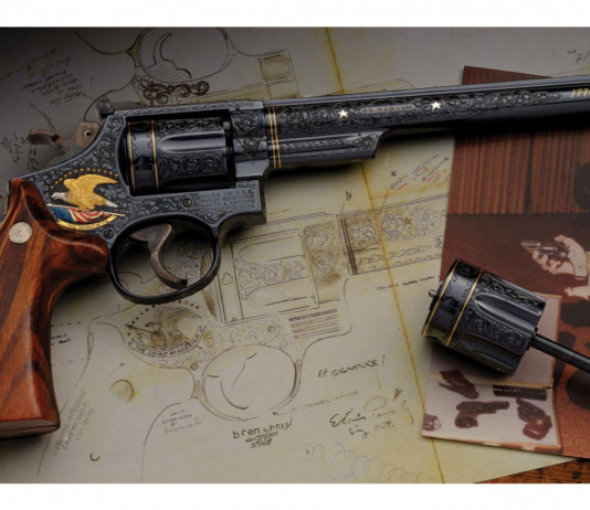 All’asta lo Smith & Wesson Model 53 di Elvis Presley All’asta lo Smith & Wesson Model 53 di Elvis Presley