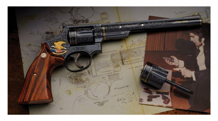 Collezionismo, lo S&W Model 53 di Elvis Presley battuto all'asta a 200.000 dollari