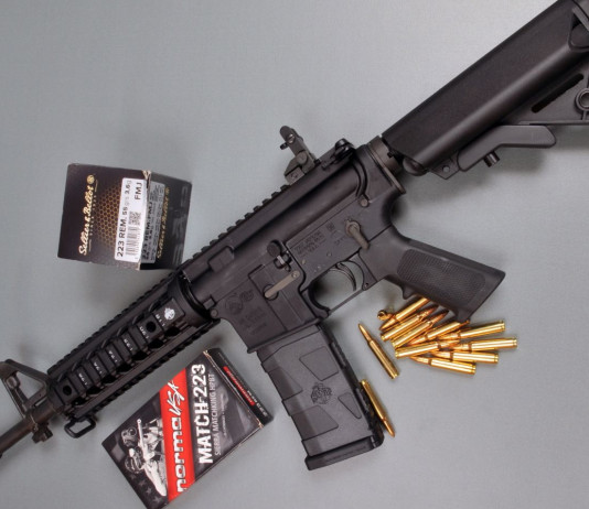 Colt Defense M4 Navy calibro .223 Rem, nata per i Navy Seals Colt Defense M4 Navy calibro .223 Rem, nata per i Navy Seals