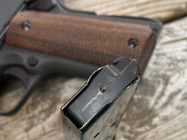 Tecnica: qual è la funzione del puntino sull’elevatore nei caricatori delle 1911? Tecnica qual è la funzione del puntino sull’elevatore nei caricatori delle 1911