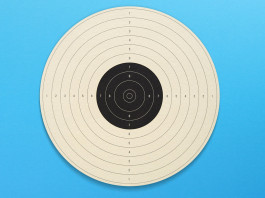 Ufficiali le quote d’iscrizione alle sezioni Tsn e di tesseramento all’Uits per il 2024 Ufficiali le quote d’iscrizione alle sezioni Tsn e di tesseramento all’Uits per il 2024: bersaglio per tiro a segno su sfondo azzurro