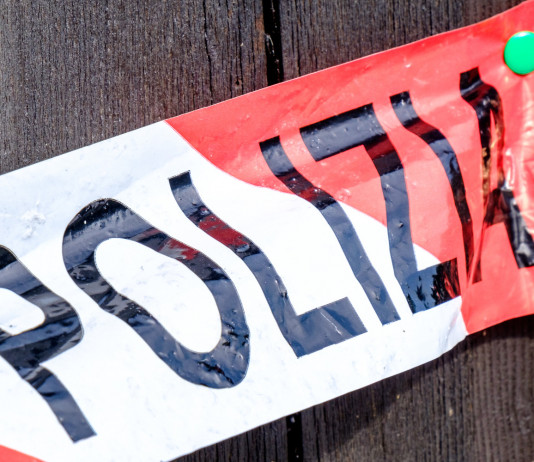 Omicidi di Fidene, Uits prosciolta Omicidi di Fidene, Uits prosciolta; nastro polizia, bianco e rosso