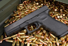 Quanti background check in America dall’inizio del 2023? Quanti background check in America dall’inizio del 2023? pistola glock con munizioni