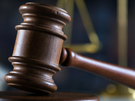 Legale, quali armi possono essere date in comodato? Legale, quali armi possono essere date in comodato: martello del giudice