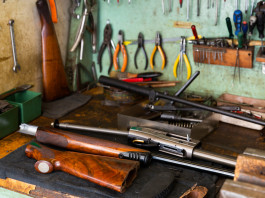 Manutenzione dei fucili: il corso Conarmi Manutenzione dei fucili: il corso Conarmi