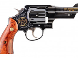 Smith & Wesson Texas Rangers 200th Anniversary, un revolver da collezione Smith & Wesson Texas Rangers 200th Anniversary, un revolver da collezione