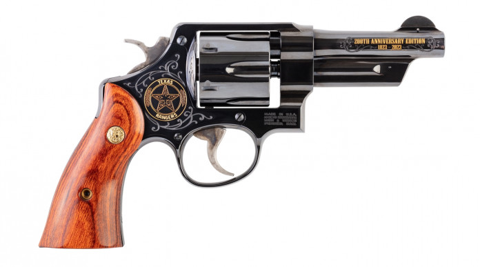 Smith & Wesson Texas Rangers 200th Anniversary, un revolver da collezione