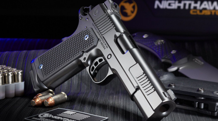 Nighthawk Custom Envoy, una pistola full size nella serie Ambassador