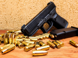 Quali sono state le pistole semiautomatiche più vendute in America nel 2023? Quali sono state le pistole semiautomatiche più vendute in America nel 2023? pistola Glock G19 Gen5