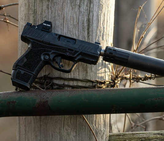 Tactical: ecco la Kimber R7 Mako con canna filettata Tactical ecco la Kimber R7 Mako con canna filettata