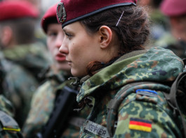 A Enforce Tac un simposio germano-scandinavo sull’industria della difesa A Enforce Tac un simposio germano-scandinavo sull’industria della difesa: german female soldier