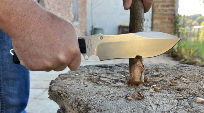 Fox Rimor, il gigante buono tra i coltelli da bushcraft