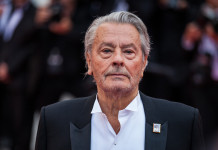 Sequestrate 72 armi e tremila munizioni ad Alain Delon Sequestrate 72 armi e tremila munizioni ad Alain Delon
