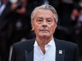 Sequestrate 72 armi e tremila munizioni ad Alain Delon Sequestrate 72 armi e tremila munizioni ad Alain Delon