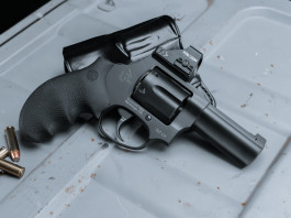 Taurus 327 Defender Toro, un revolver optic ready in .327 Federal magnum Taurus 327 Defender Toro, un revolver optic ready in .327 Federal magnum