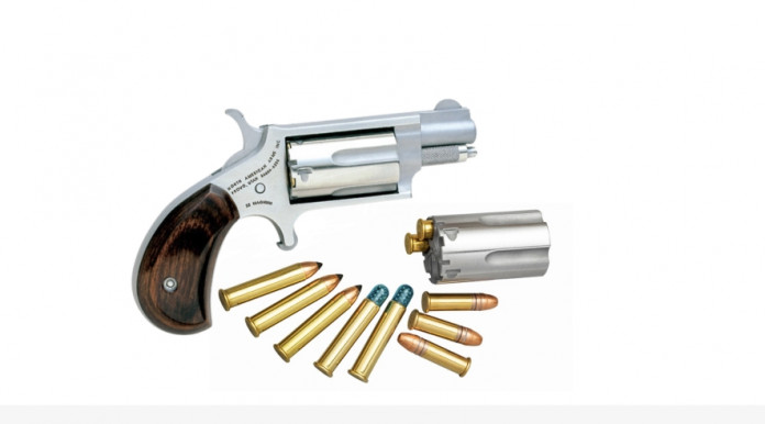 Il mini revolver North American Arms spara da solo