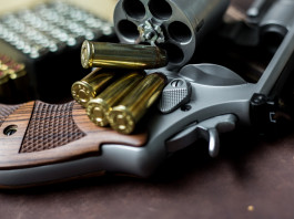 Mercato delle armi in America: la situazione a metà marzo Mercato delle armi in America: la situazione a metà marzo - revolver calibro 44 magnum