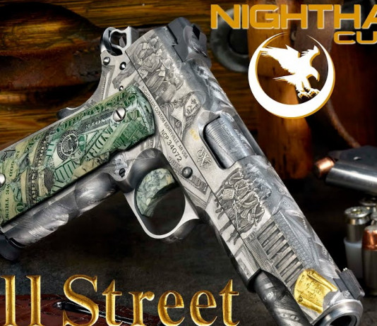 Nighthawk Custom Wall Street, una pistola da collezione in dollari Nighthawk Custom Wall Street, una pistola da collezione in dollari