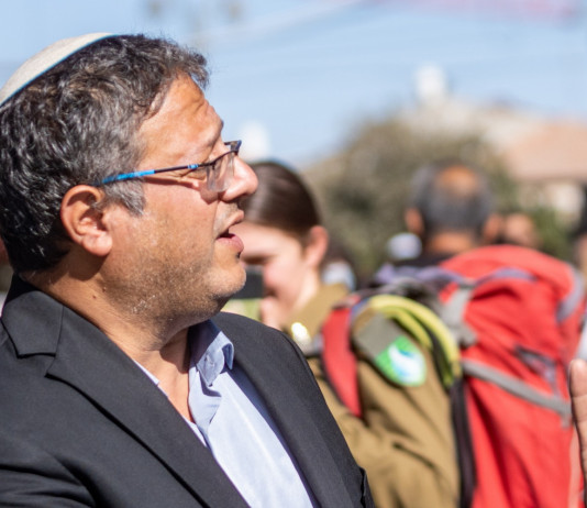 Record di licenze di porto d’armi in Israele Record di licenze di porto d’armi in Israele: Itamar Ben Gvir (Potere ebraico), ministro israeliano della Sicurezza nazionale