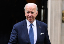 Biden estende i background check per l’acquisto di armi Biden estende i background check per l’acquisto di armi