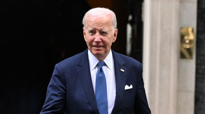 Biden estende i background check per l’acquisto di armi