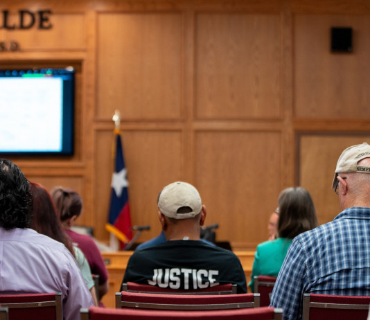 Daniel Defense, Meta e Activision denunciate per la strage di Uvalde Daniel Defense, Meta e Activision denunciati per la strage di Uvalde