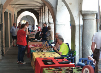 Lame sotto i portici 2024, coltelli in mostra a Romano di Lombardia Lame sotto i portici 2024, coltelli in mostra a Romano di Lombardia