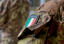 Ripristino della leva obbligatoria, il ddl della Lega alla Camera Ripristino della leva obbligatoria, il ddl della Lega alla Camera: uniforme esercito italiano