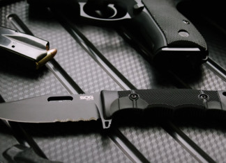 Sog Seal Fx, il coltello a lama fissa dei Navy Seals americani Sog Seal Fx, il coltello a lama fissa dei Navy Seals americani