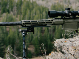 Sig Sauer Cross-Magnum Sawtooth, fibra di carbonio e calcio ripiegabile Sig Sauer Cross-Magnum Sawtooth, fibra di carbonio e calcio ripiegabile