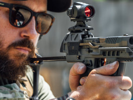 Sig Sauer P320 Flux Legion, una P320 con l’impugnatura tattica Sig Sauer P320 Flux Legion, una P320 con l’impugnatura tattica