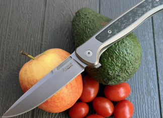 Coltelli n° 121 è in edicola e online! Coltelli n° 121 è in edicola e online! coltello con mela, avocado e sei pomodori