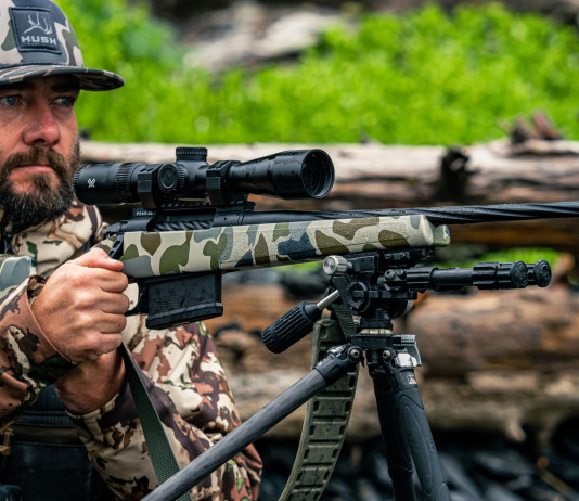 Weatherby Model 307 Hush Edition, una bolt-action col calcio camouflage Weatherby Model 307 Hush Edition, una bolt-action col calcio camouflage