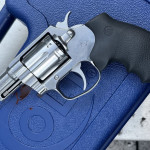Colt Cobra cal. .38 Special +P, scaglie lucenti per il revolver americano