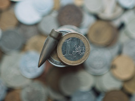 Quanto vale il settore delle armi e delle munizioni civili in Italia? Qual è il valore economico del settore delle armi e delle munizioni civili in Italia? munizioni con euro in moneta