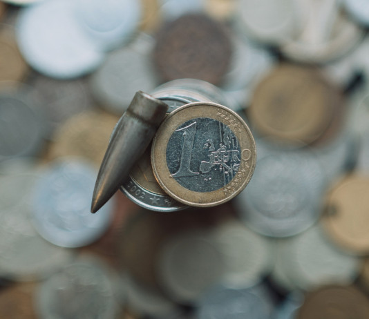 Quanto vale il settore delle armi e delle munizioni civili in Italia? Qual è il valore economico del settore delle armi e delle munizioni civili in Italia? munizioni con euro in moneta