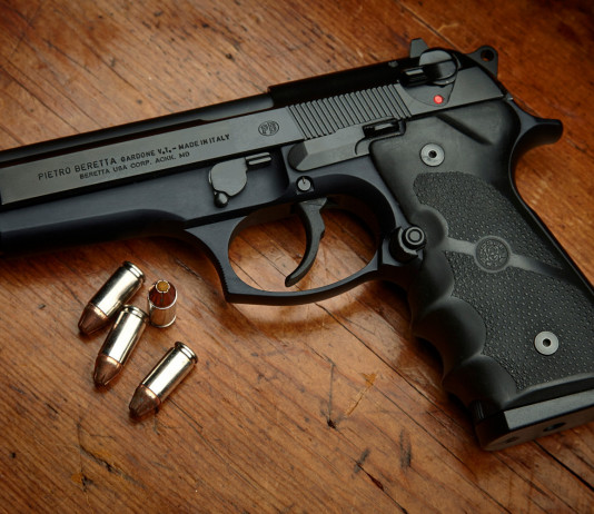 Quanti italiani possiedono un’arma? Quanti italiani possiedono un’arma? Beretta 92 Fs